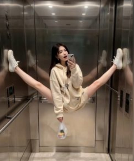 AI生成电梯一字马美女制作教程，条条流量上万，别再在外面被割韭菜了，全流程实操-则成副业项目资源站